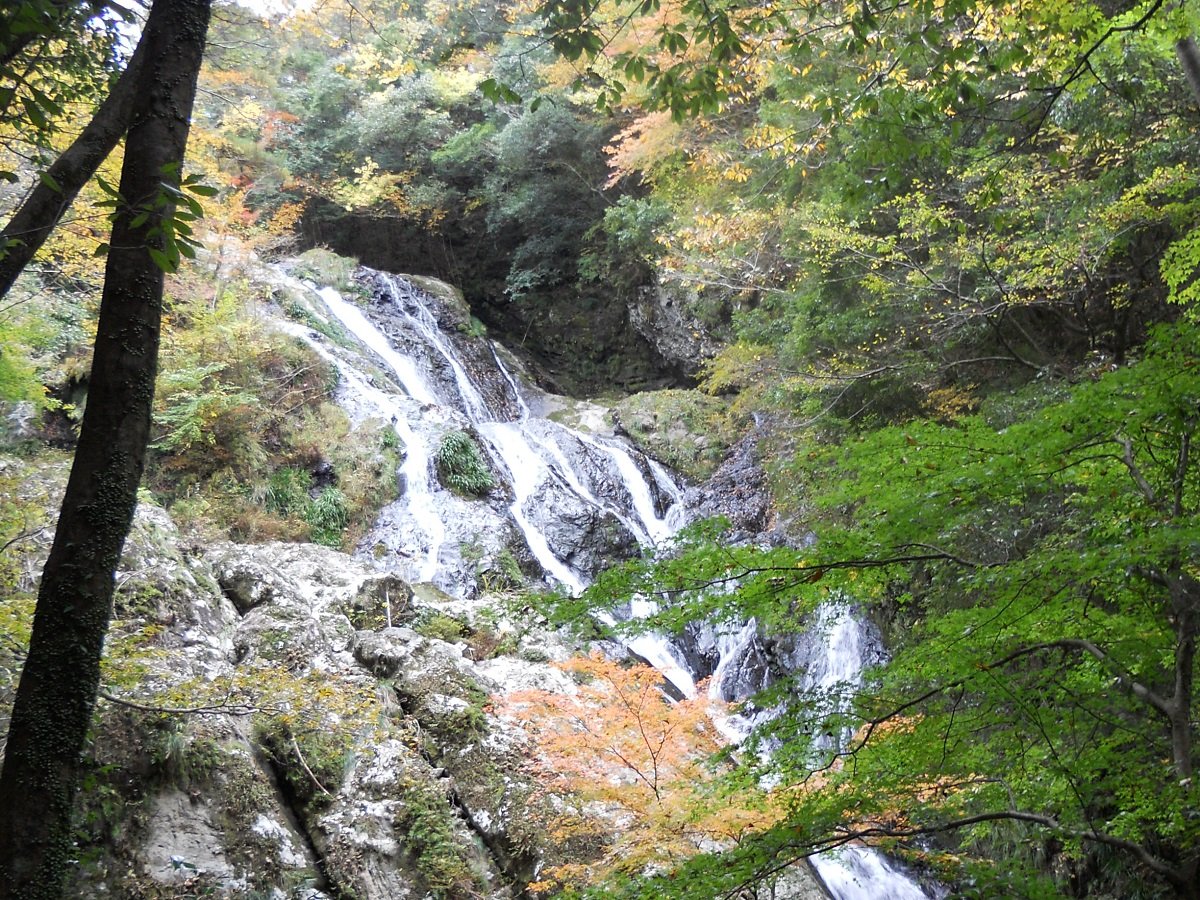 🏞️ 백간 폭포(햐켄다키) 이미지 1